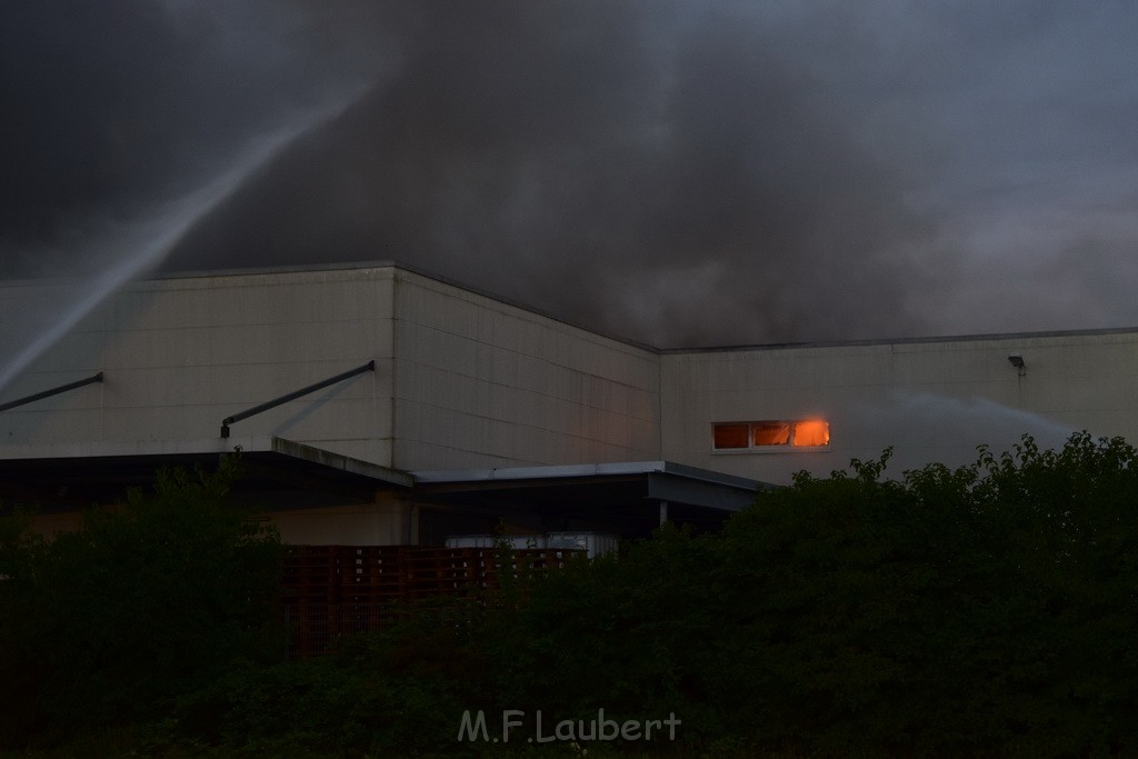 Grossbrand Halle Troisdorf Kriegsdorf Junkersring P334.JPG - Miklos Laubert